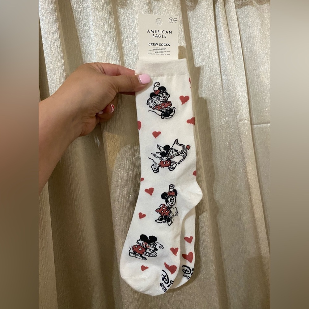 American Eagle x Disney Minnie Mouse Crew Socks 🖤❤️